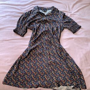 Small floral Ivy Street dress - pre owned